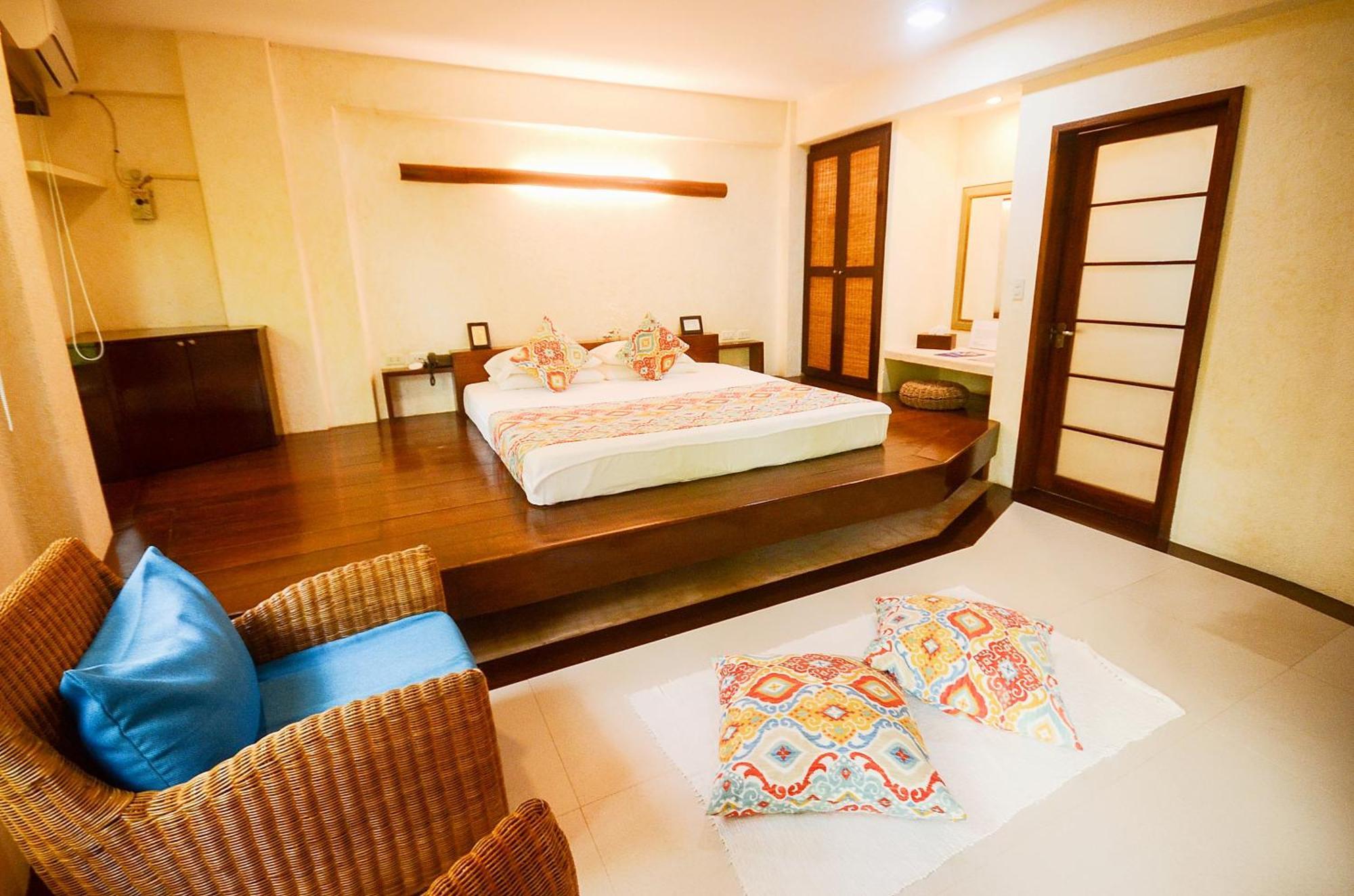 Signature Boracay Punta Rosa Balabag  Room photo